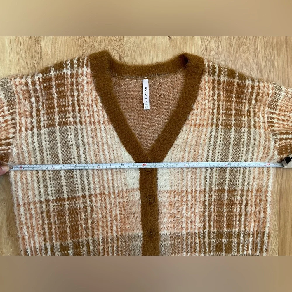 RVCA rare plaid v-neck cardigan women’s medium sweater brown tan cream unisex - Picture 9 of 10